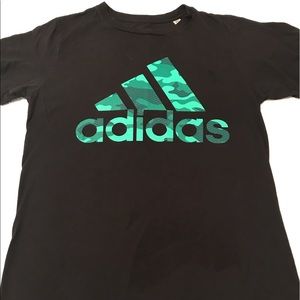 Adidas T-Shirt